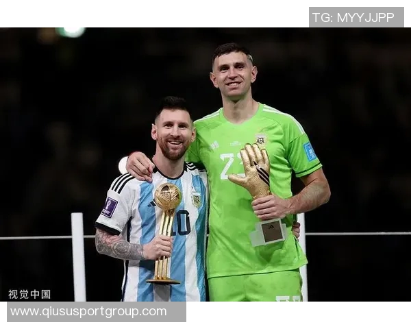 国米门将马丁内斯不幸撞死闯入车道老人事件引发关注 国米门将马丁内斯不幸撞死闯入车道老人事件引发关注