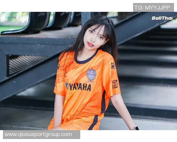 穿077球衣的女球迷晒打球美照展现对篮球的热爱与激情