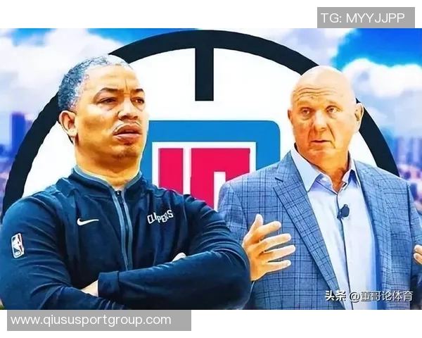 快船关键时刻小范指挥战术泰伦卢在场边无奈围观愤怒表情引热议 快船关键时刻小范指挥战术泰伦卢在场边无奈围观愤怒表情引热议