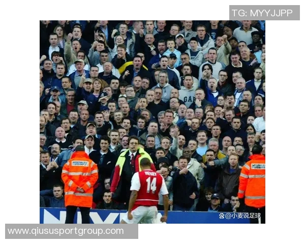 亨利首次造访热刺新球场感慨老球场胜利回忆与新场地的不同体验