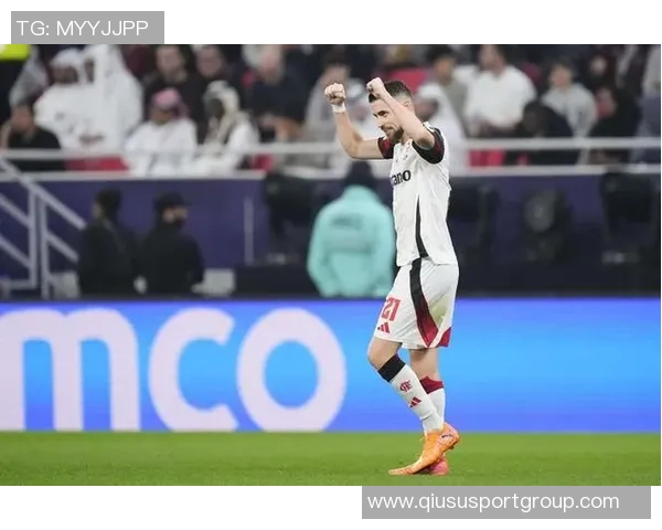 弗拉门戈门将失误送礼对手轻松进球引发全场哄笑 弗拉门戈门将失误送礼对手轻松进球引发全场哄笑